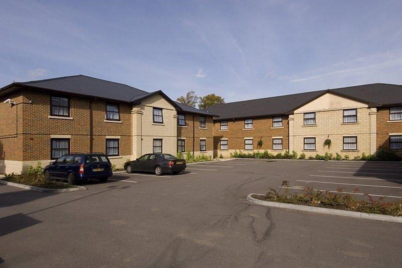 Premier Inn Bracknell Central Exteriör bild